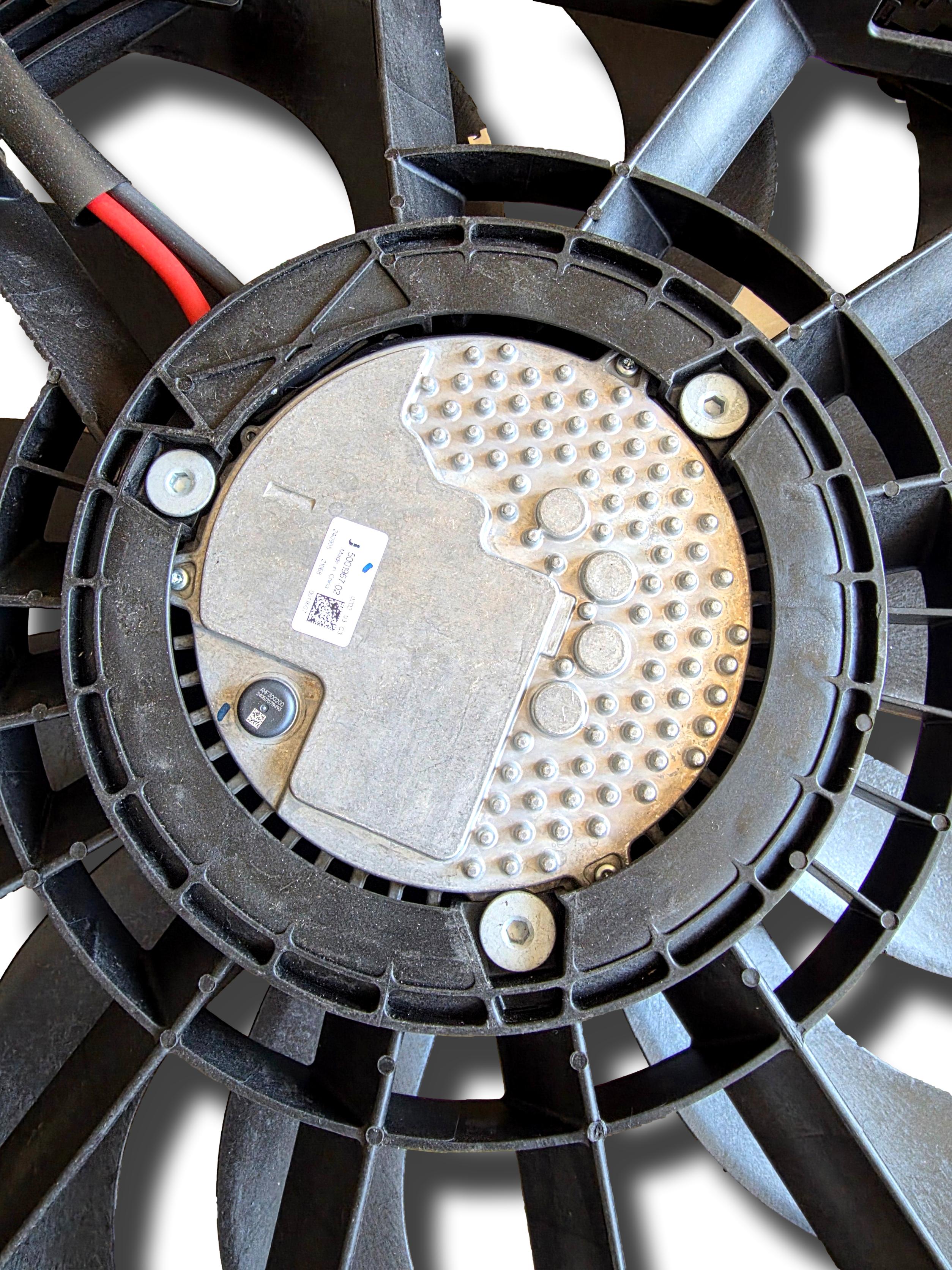 Genuine New Discovery Sport Radiator Fan 104123592 K8D28C607GB