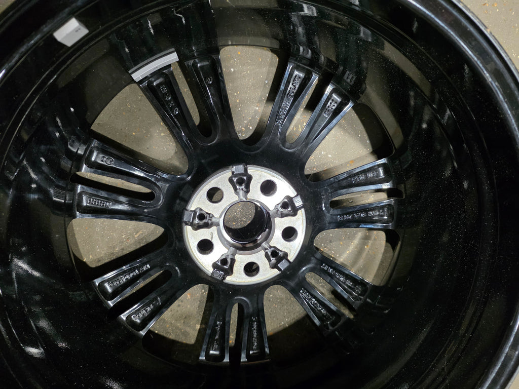 Jaguar XE Matrix 18" Alloy Wheel Gloss Black T4N6915