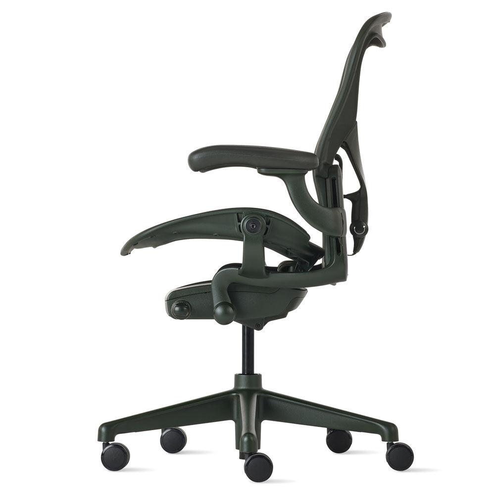 Herman Miller Aeron Ergonomic Office Chair – Size B – Jasper