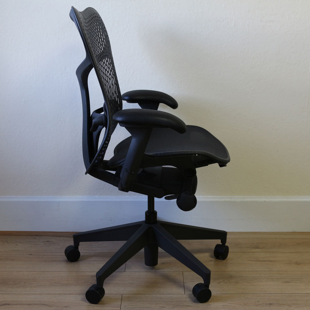 Herman Miller Mirra 2 Triflex Chair, Graphite - Showroom Model