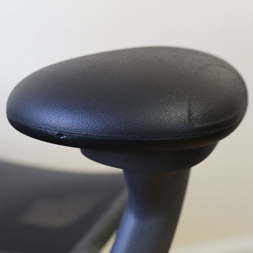 Herman Miller Mirra 2 Triflex Chair, Graphite - Showroom Model