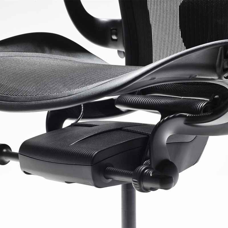 Herman Miller Aeron Chair, Onyx - Size B